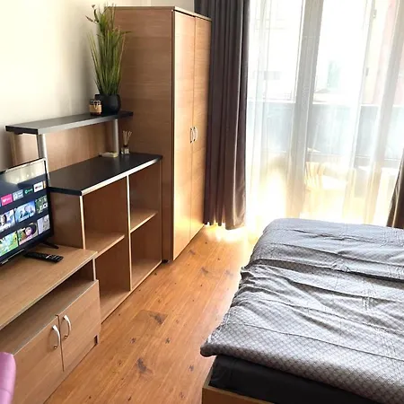 Daire Momi Svety Vlas Panorama Bay II Studio 77 *
